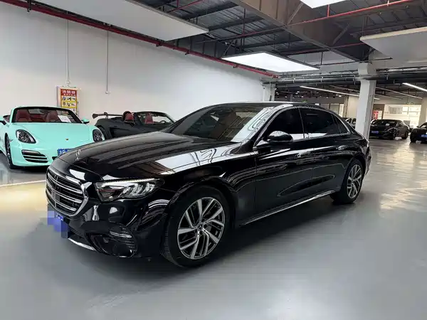 Mercedes-Benz E-Class 2024