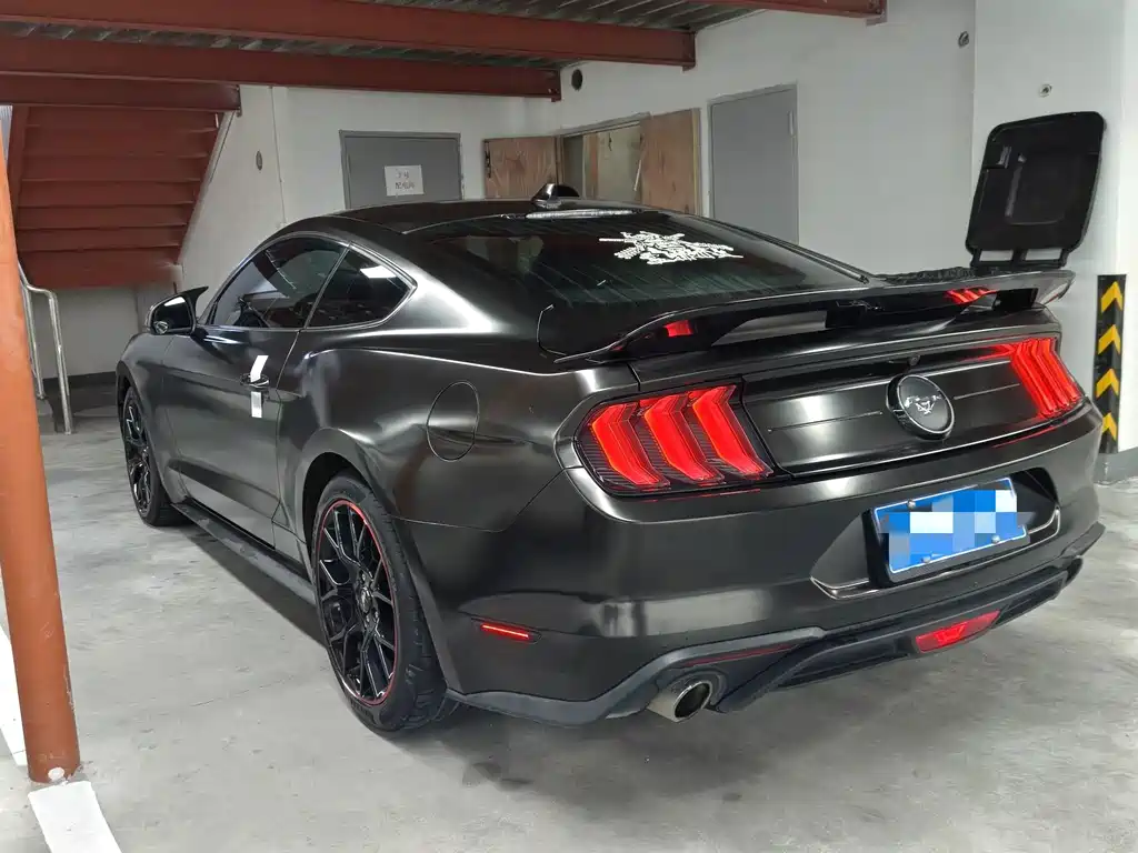 Ford Mustang 2020 — фото 12