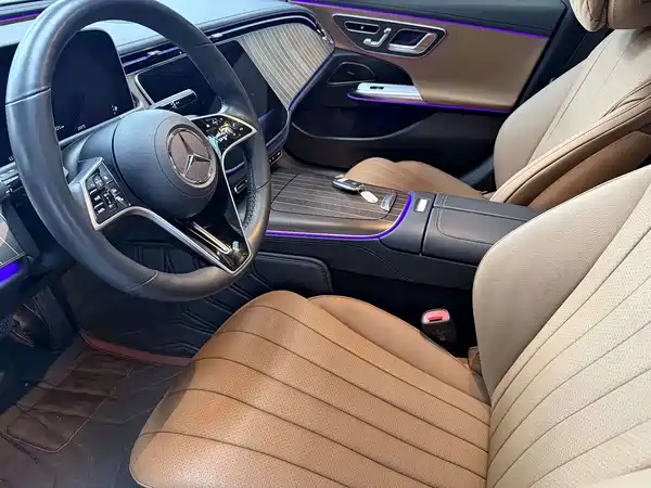 Mercedes-Benz E-Class 2024
