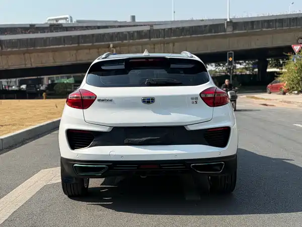 Geely Emgrand GS 2018