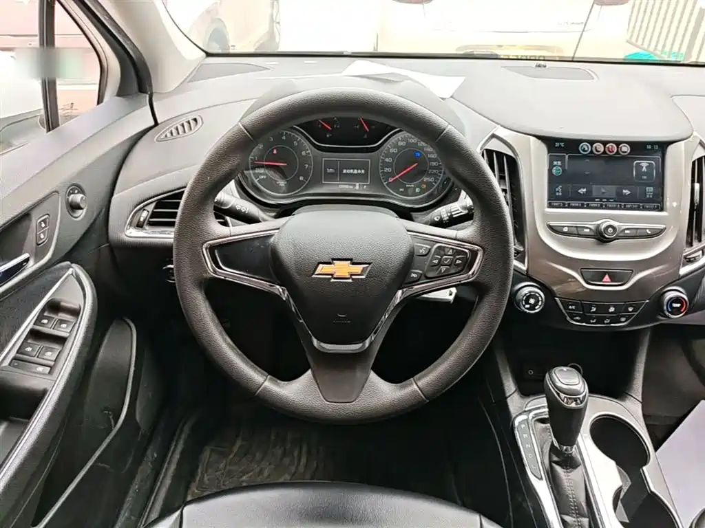 Chevrolet Cruze 2019 — фото 11