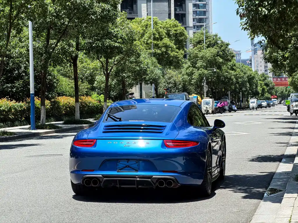 Porsche 911 2016 — фото 13