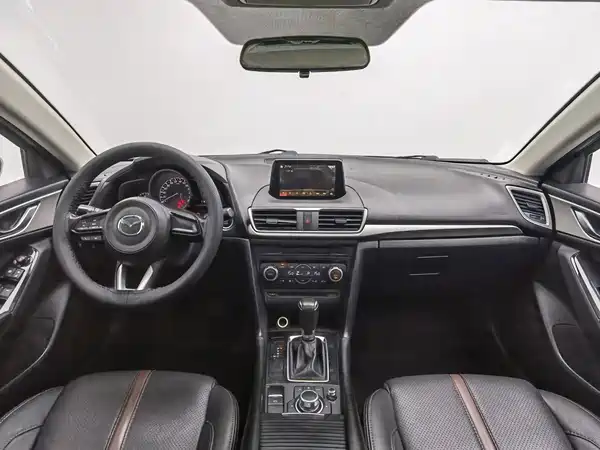Mazda 3 Axela 2018