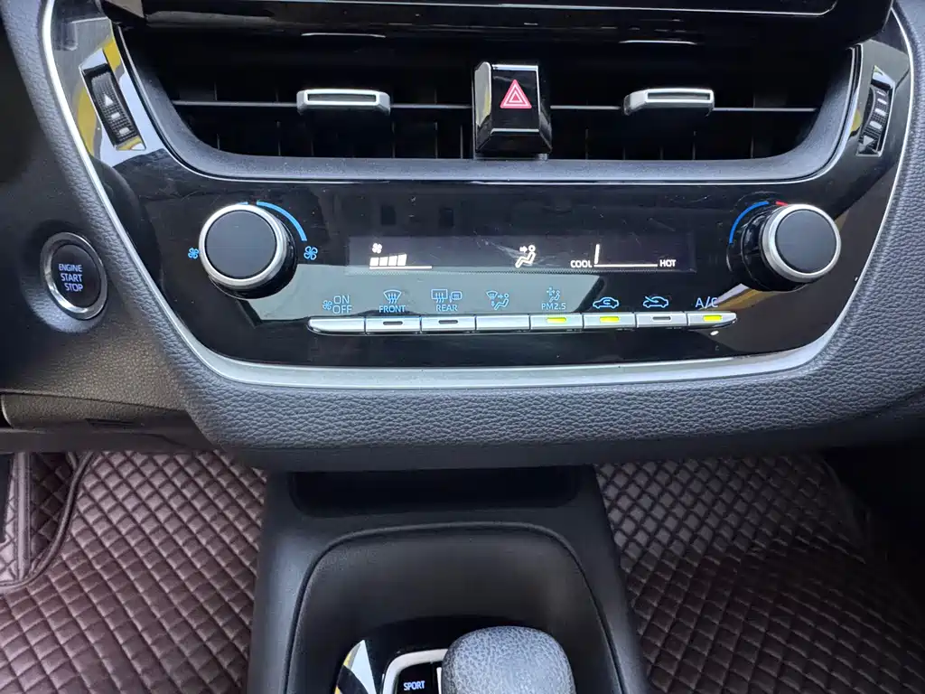 Toyota Corolla 2022 — фото 19