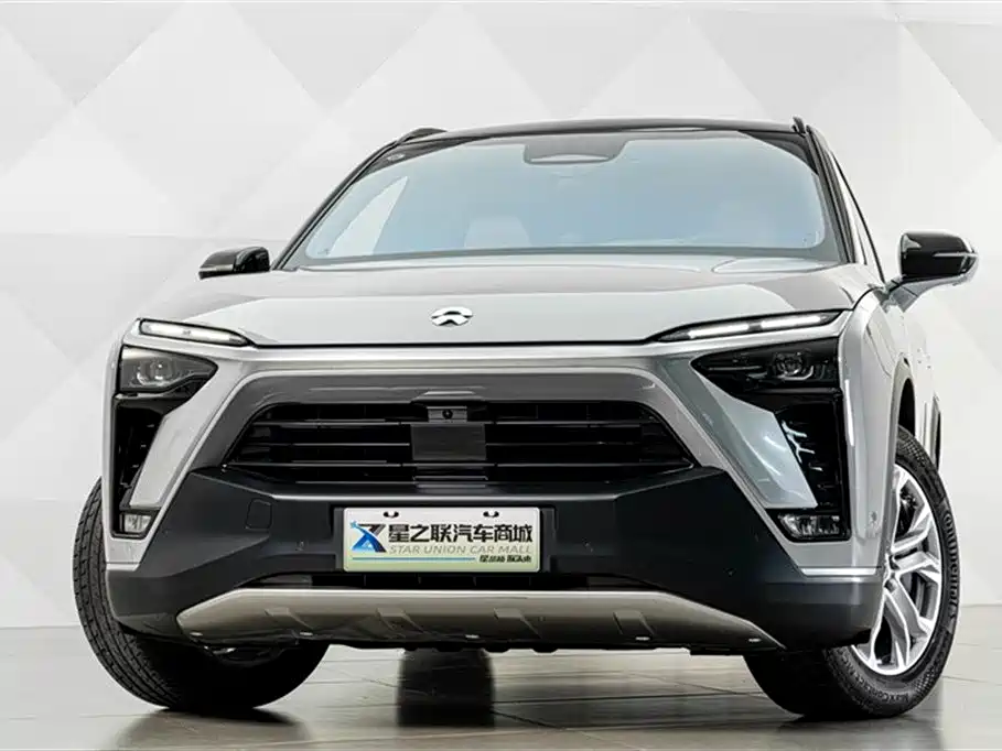 NIO ES8 2021