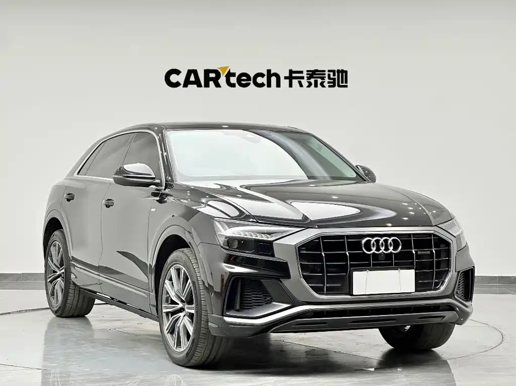 Audi Q8 2023 — фото 4