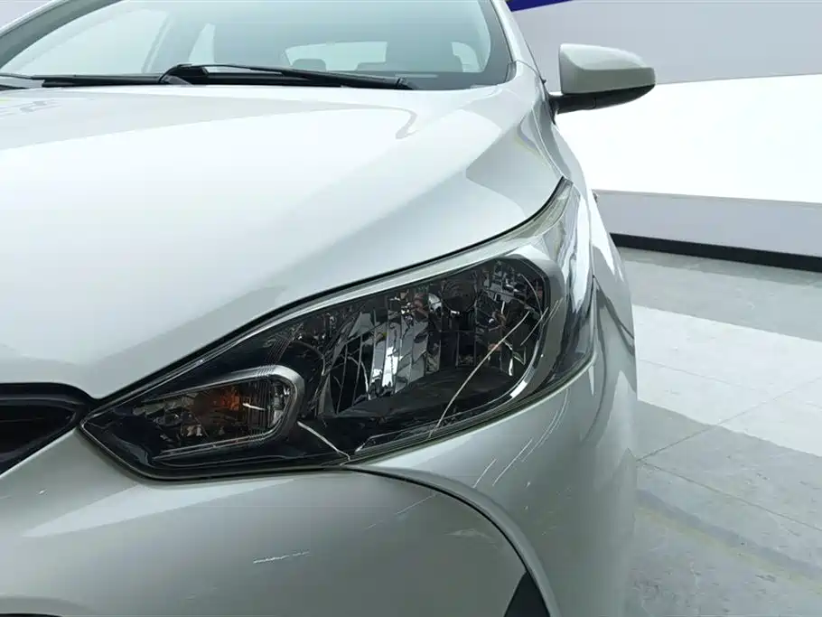 Toyota Yaris L 2018 — фото 5