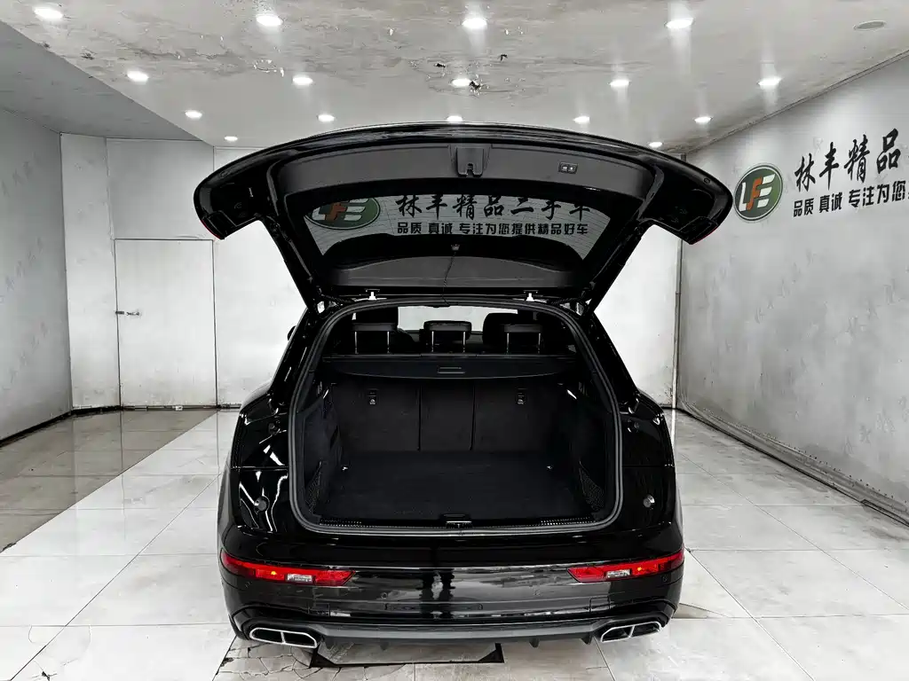 Audi Q5L 2023 — фото 28