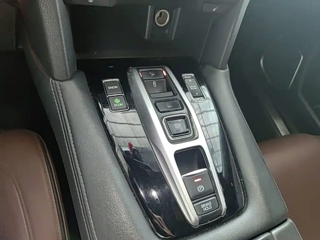 Honda UR-V 2017 — фото 14