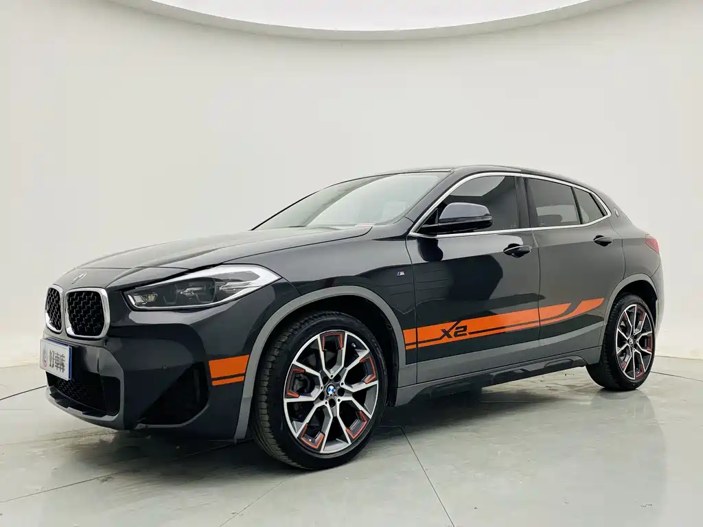 BMW X2 2021 — фото 1