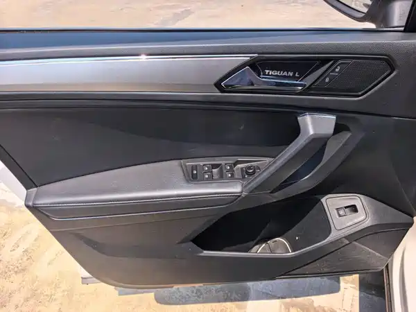 Volkswagen Tiguan L Plug-In Hybrid 2019