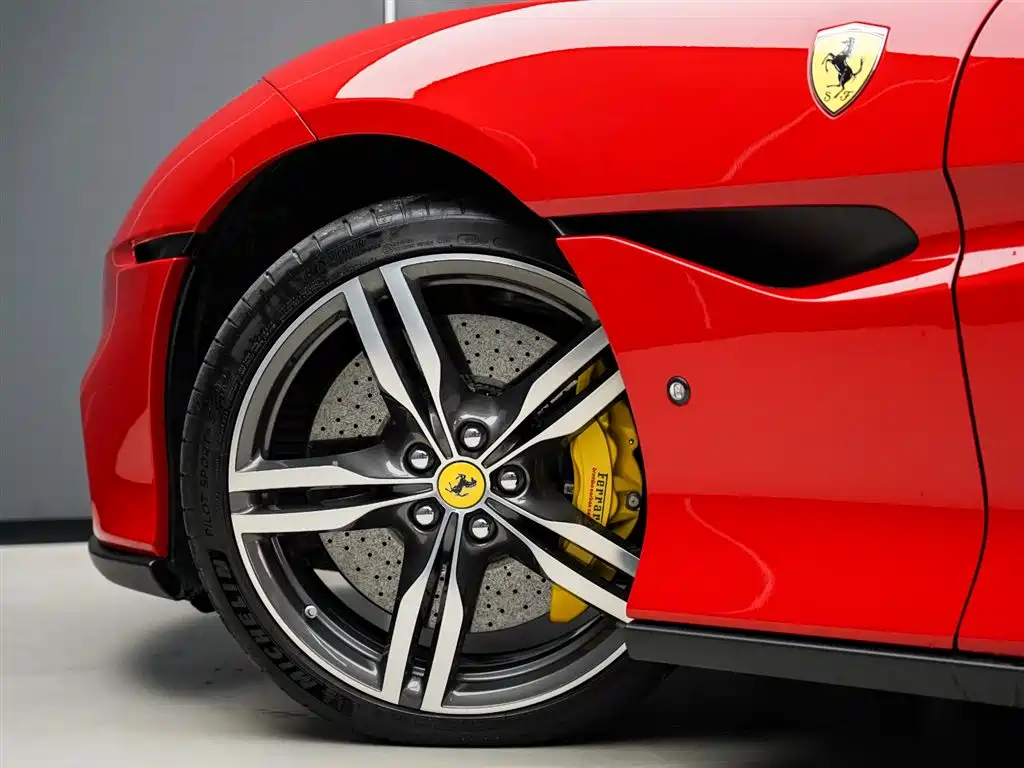 Ferrari Portofino 2023 — фото 10