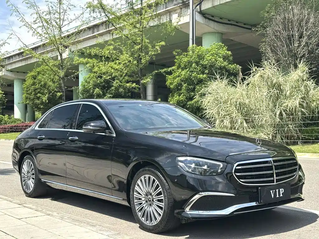 Mercedes-Benz E-Class 2022 — фото 3