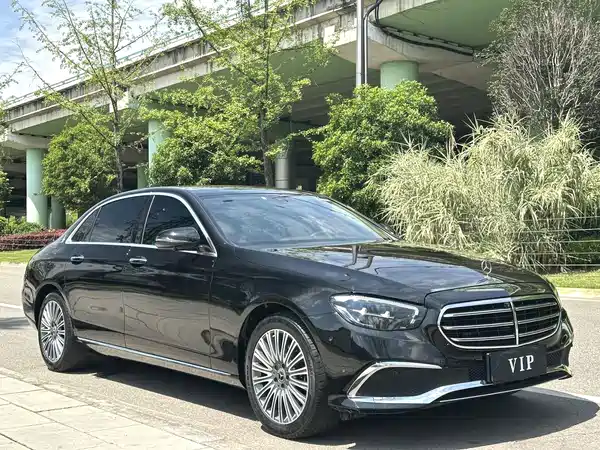 Mercedes-Benz E-Class 2022