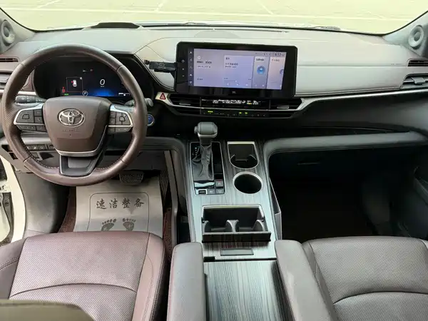 Toyota Sienna 2022