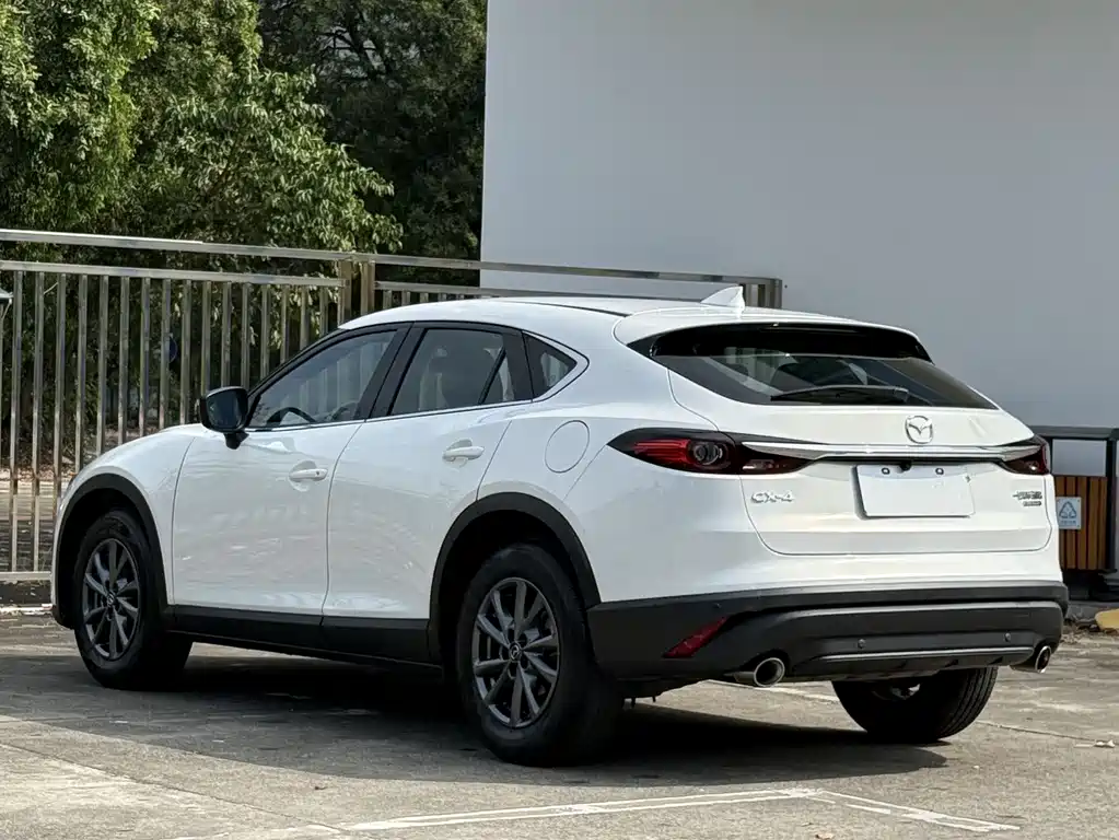 Mazda CX-4 2022 — фото 18