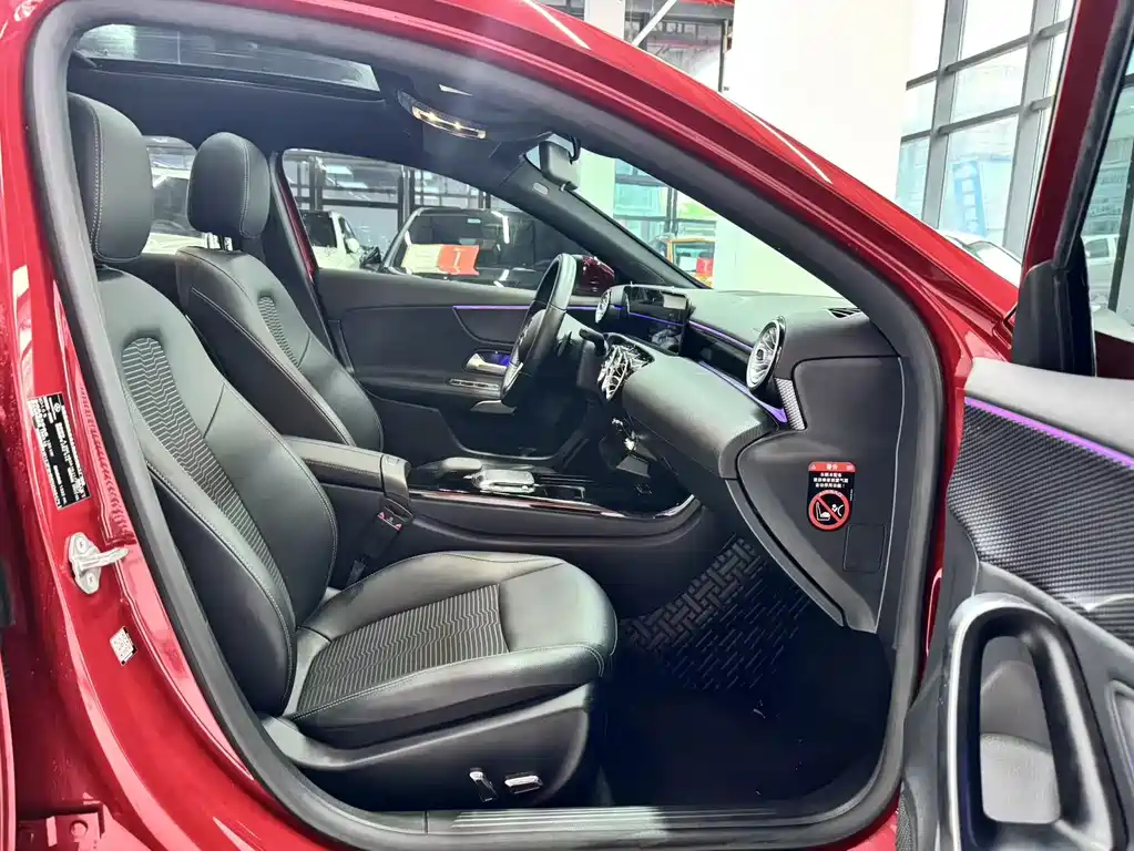 Mercedes-Benz A-Class 2022 — фото 12