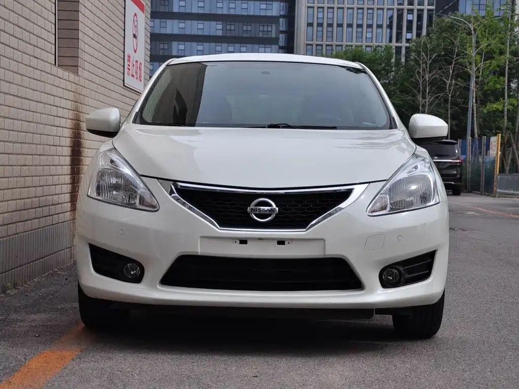 Nissan Tiida 2016 — фото 2