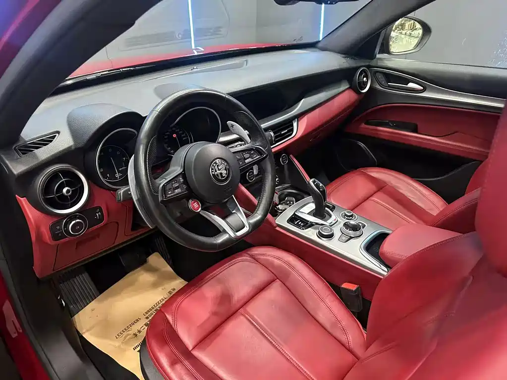 Alfa Romeo Stelvio 2021 — фото 11