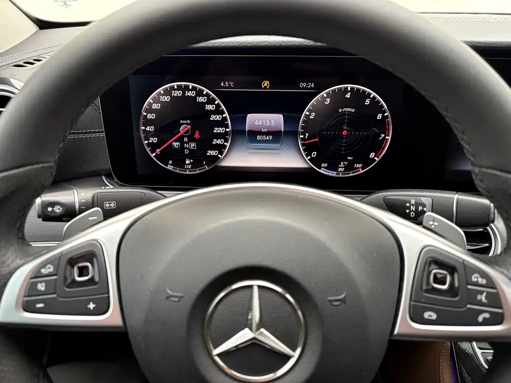 Mercedes-Benz E-Class 2018 — фото 15