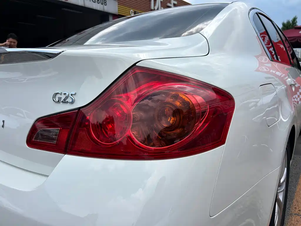 Infiniti G 2013