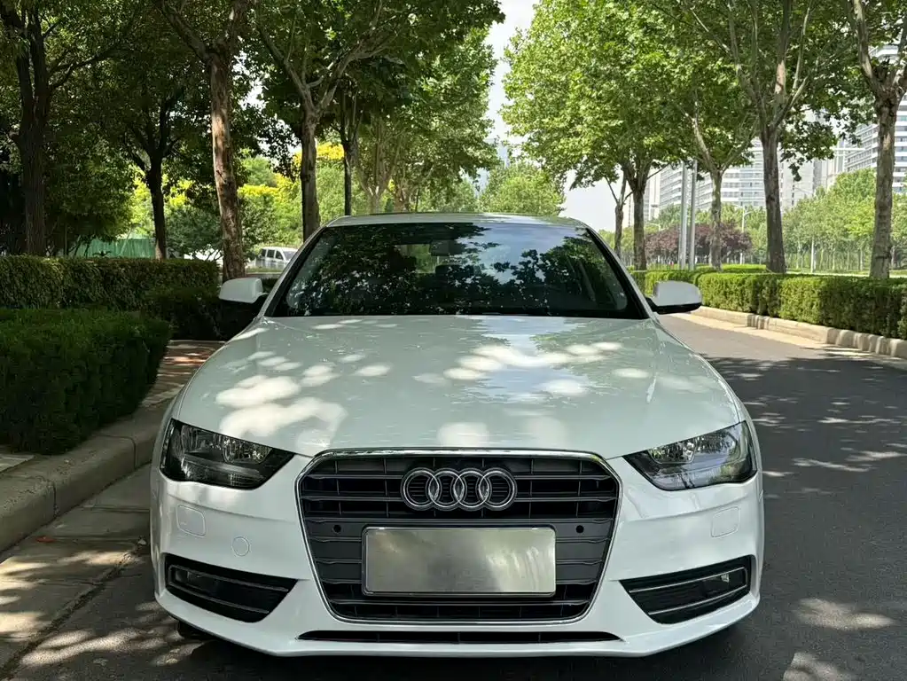 Audi A4L 2014