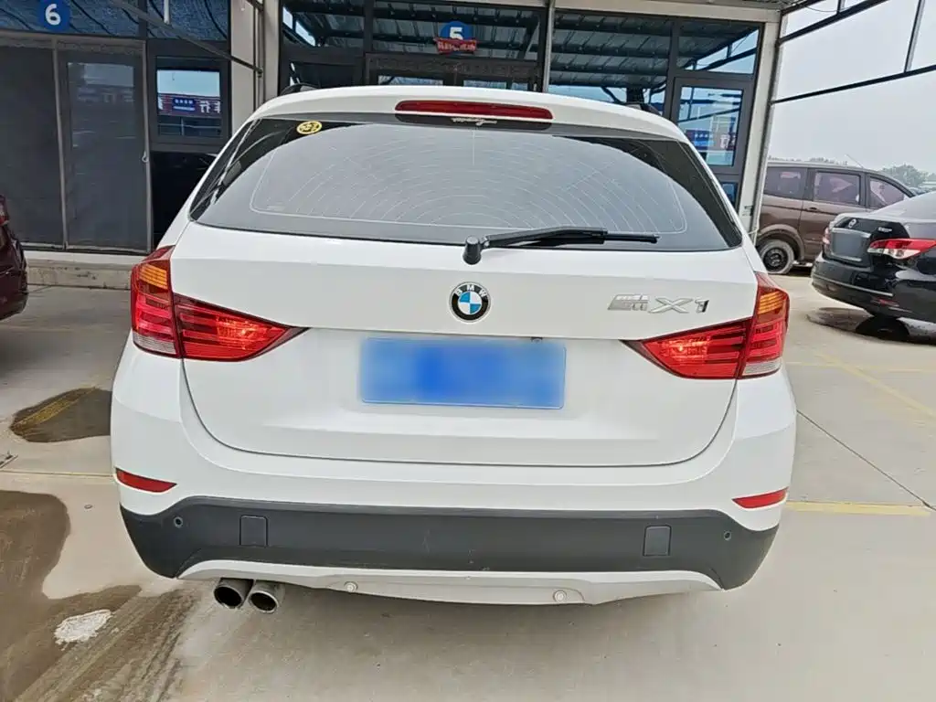 BMW X1 2015 — фото 6