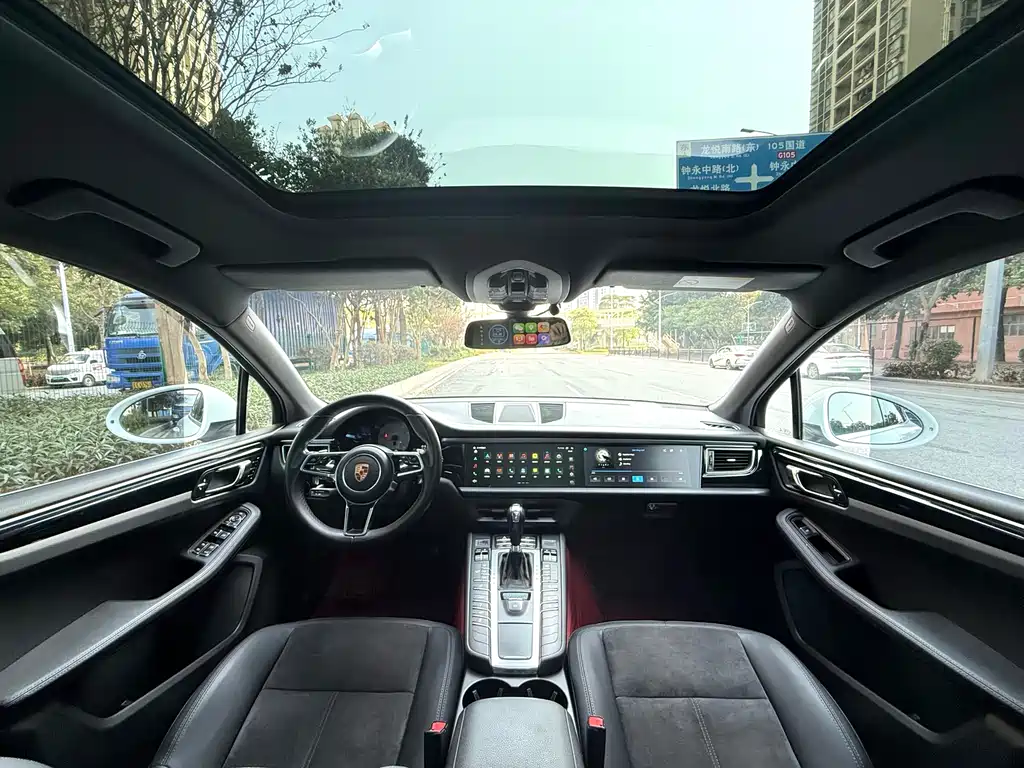 Porsche Macan 2015 — фото 12