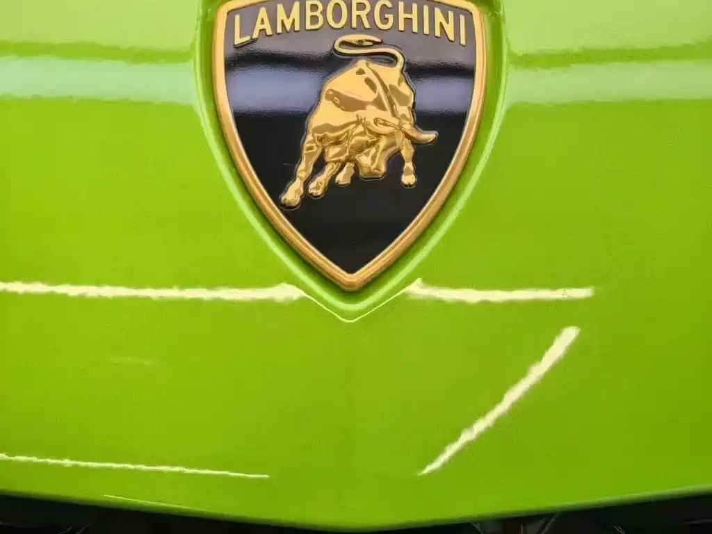 Lamborghini Urus SE — фото 10