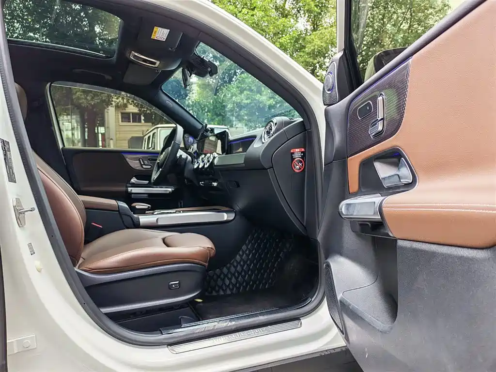 Mercedes-Benz GLB 2023 — фото 21