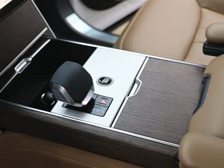 Land Rover Range Rover 2025 — фото 14