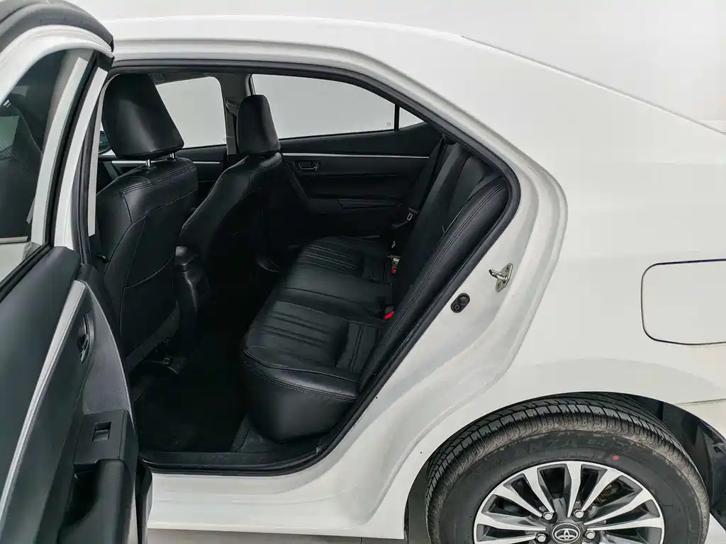 Toyota Corolla 2019 — фото 22
