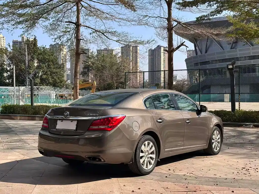 Buick LaCrosse 2016 — фото 13