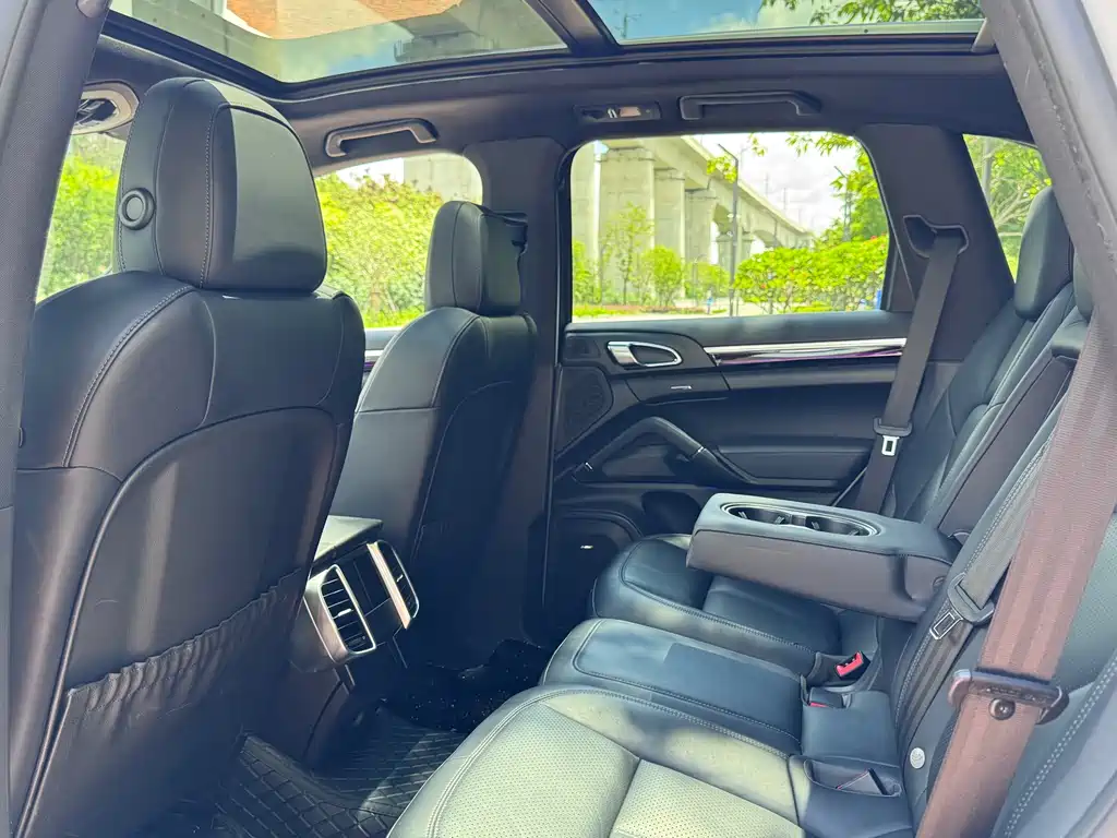 Porsche Cayenne 2015