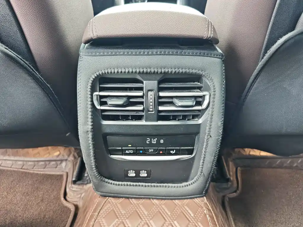 BMW 3 Series 2021 — фото 10