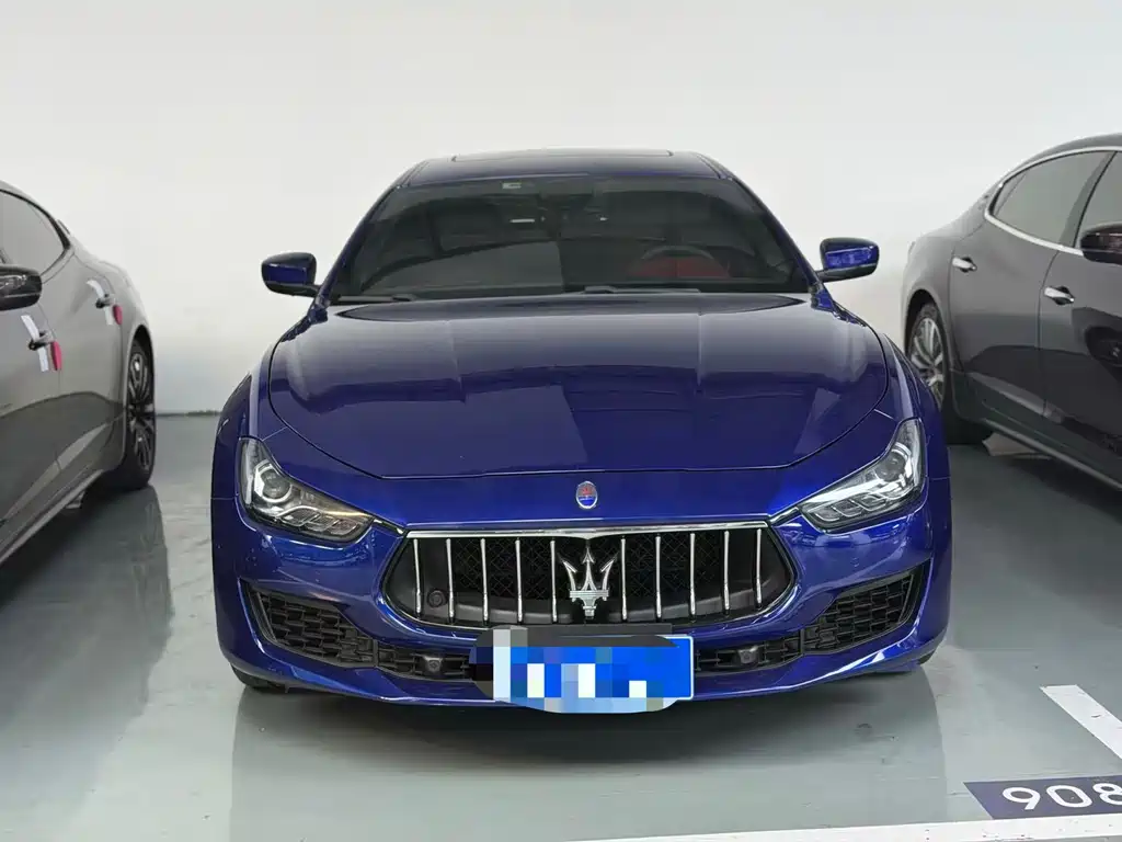 Maserati Ghibli 2017 — фото 14