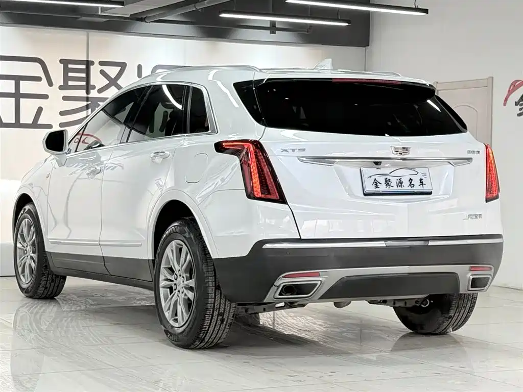 Cadillac XT5 2021 — фото 4