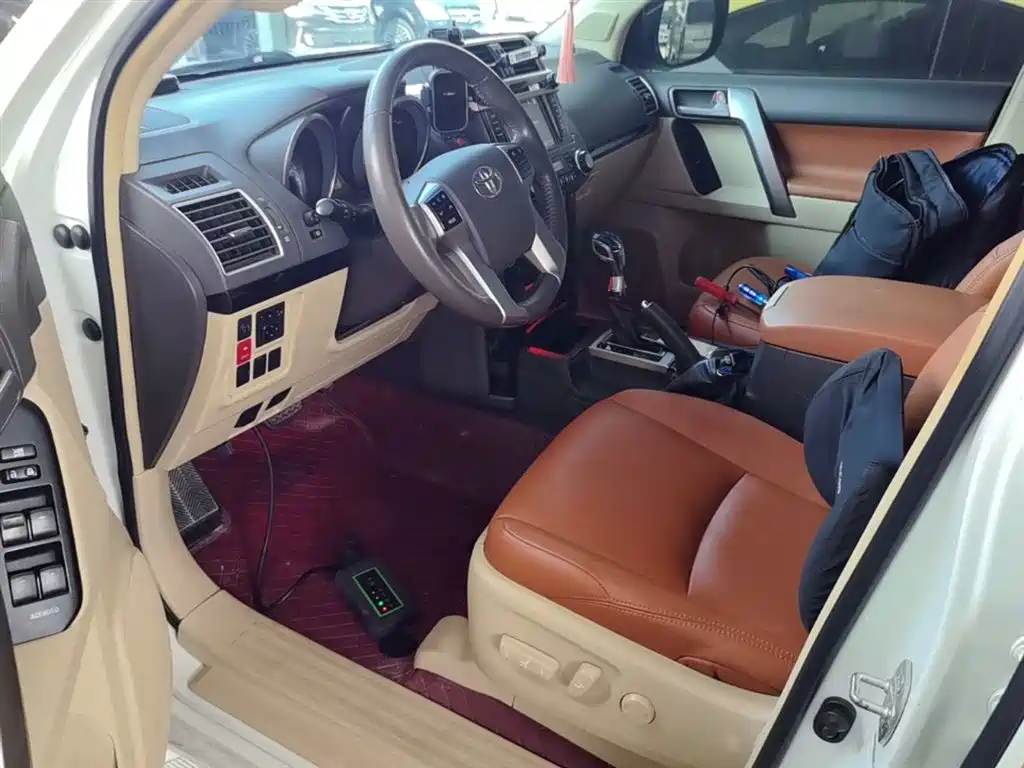 Toyota Prado 2017 — фото 15