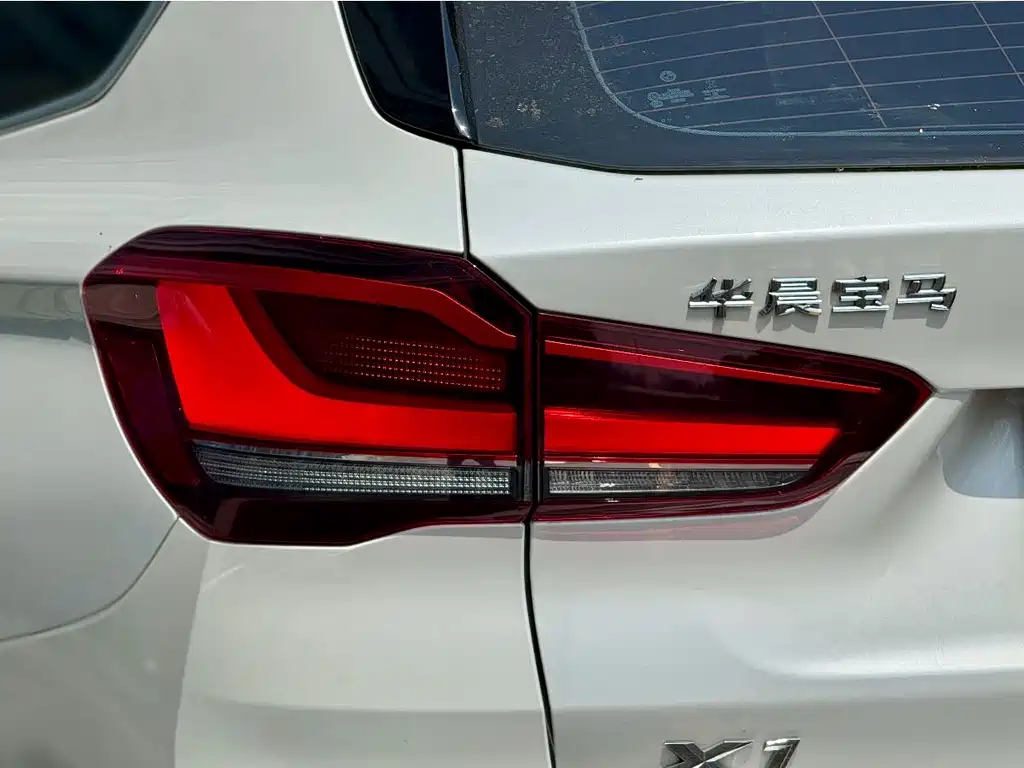 BMW X1 2021 — фото 13