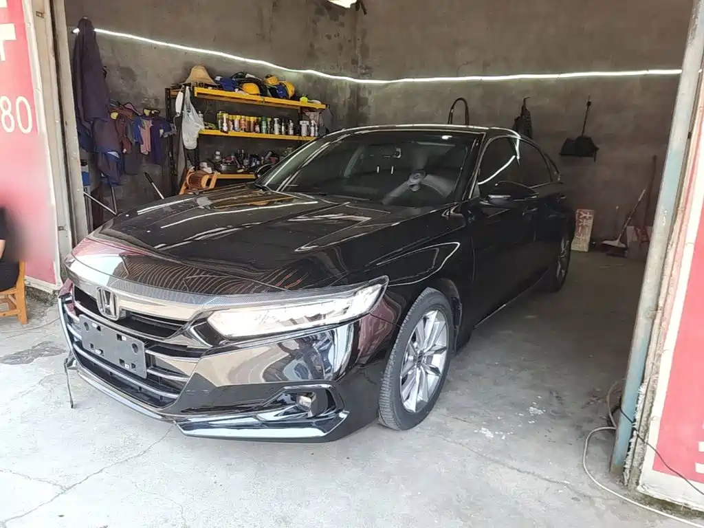 Honda Accord 2022 — фото 1