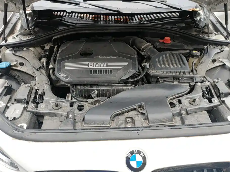 BMW 1 Series 2022 — фото 10