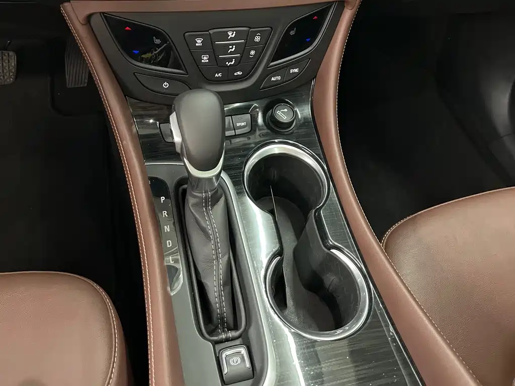 Buick Envision Plus 2020 — фото 11