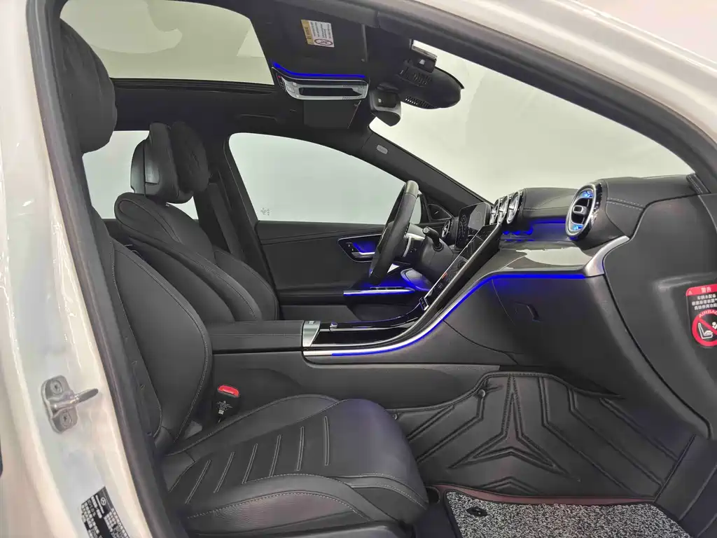 Mercedes-Benz C-Class 2024 — фото 30