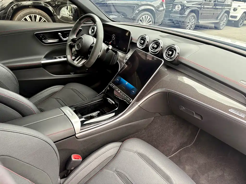Mercedes-Benz C-Class AMG 2025 — фото 18