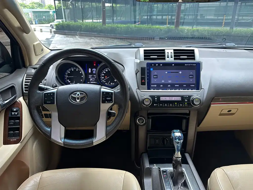 Toyota Prado 2017 — фото 13
