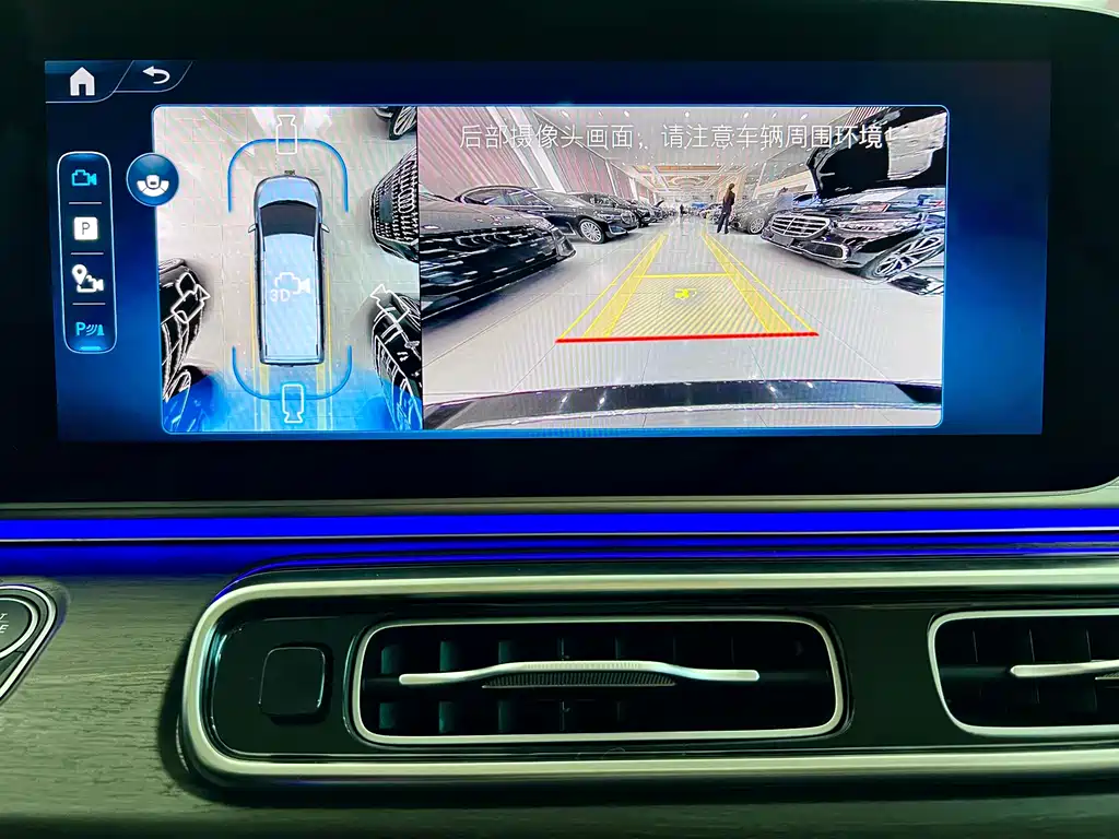 Mercedes-Benz V-Class 2025 — фото 16