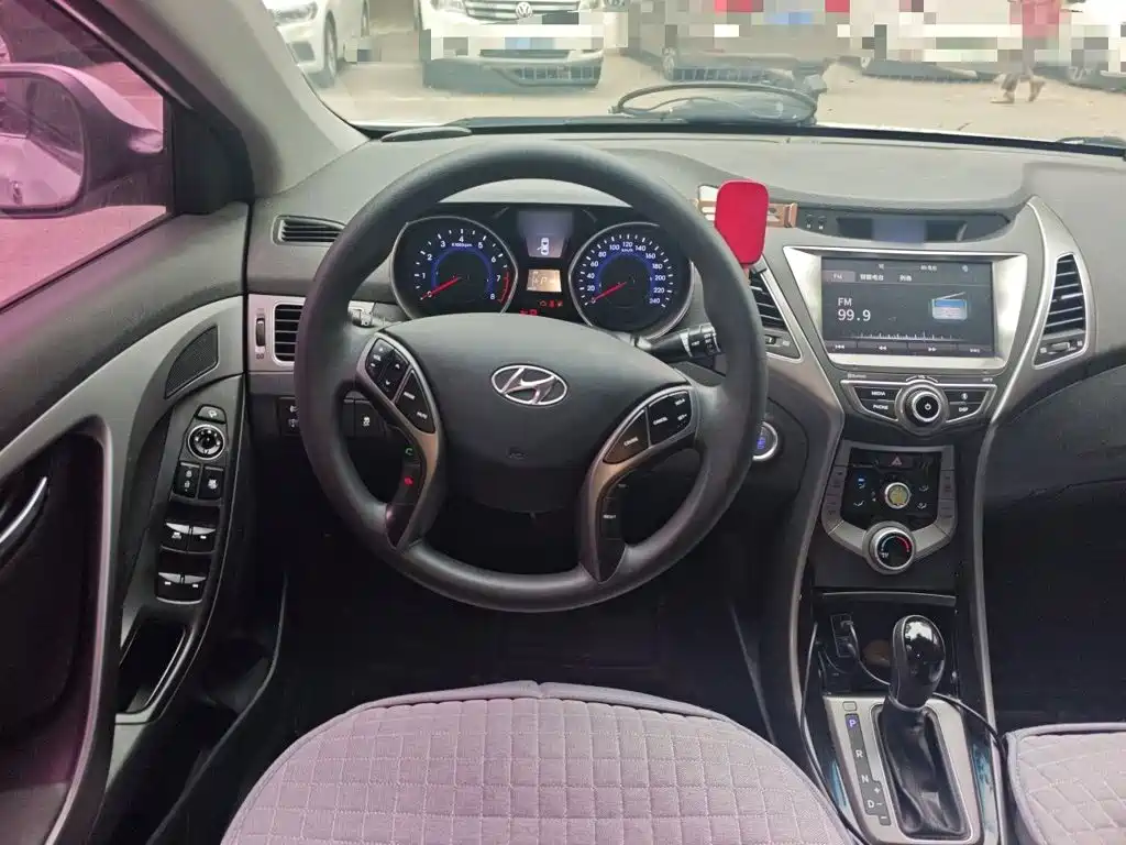 Hyundai Elantra 2016
