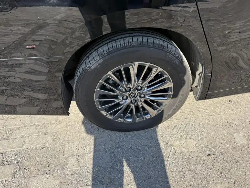 Toyota Vellfire 2020 — фото 17