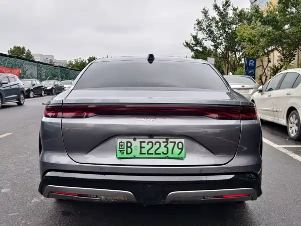 BYD Han L 2025