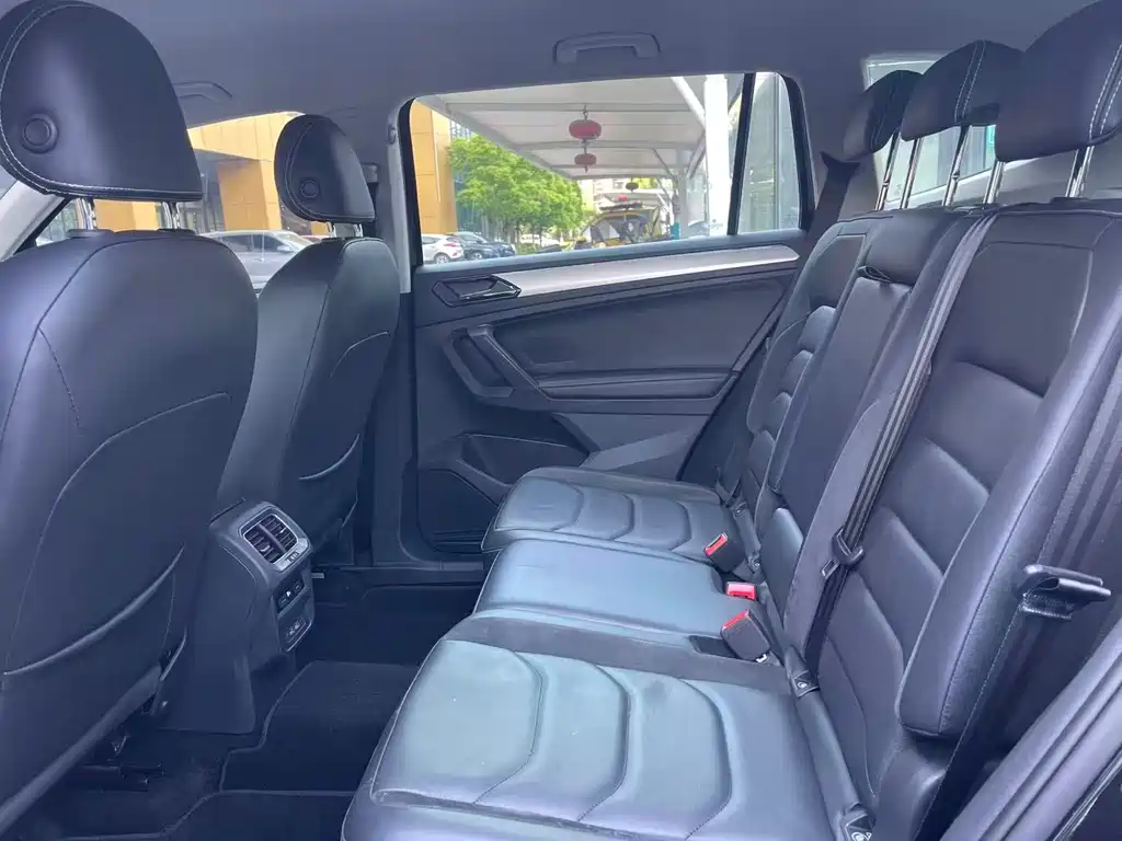 Volkswagen Tiguan L 2019 — фото 13